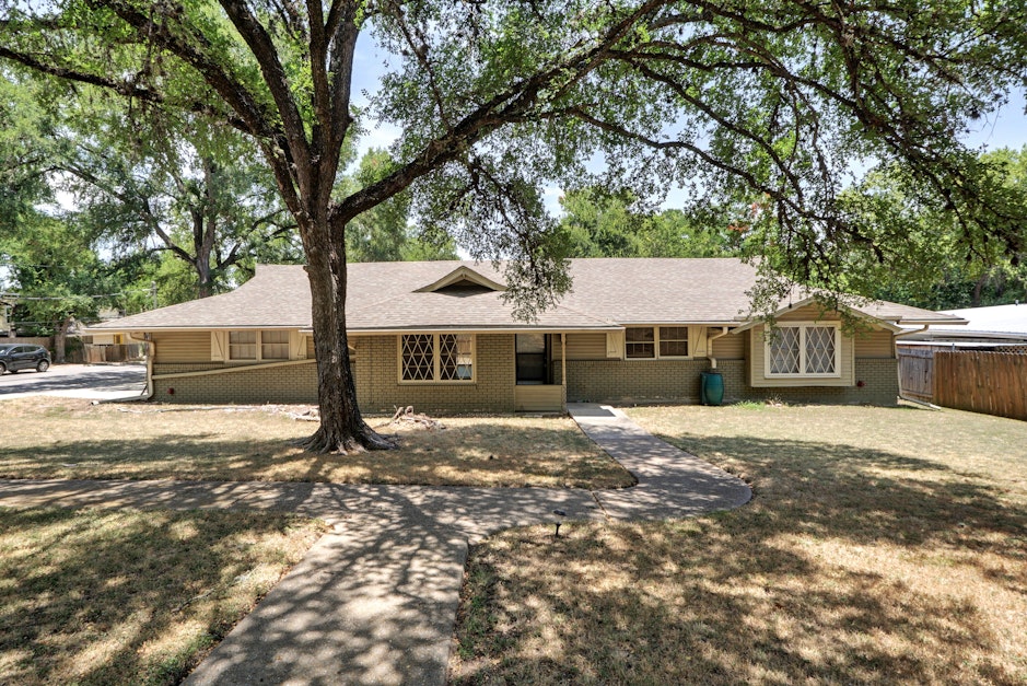 3000 Northeast Drive, Austin, TX 78723, Presented by Sky Knippa, Knippa